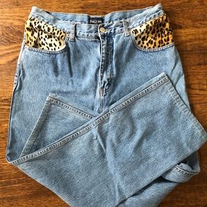 Vintage leopard print high waisted shorts
